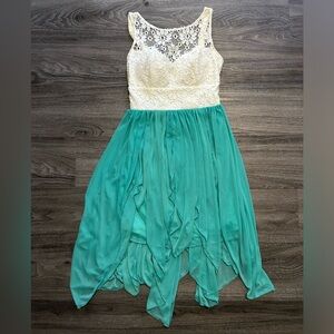 B. Darlin Dress - size 3/4